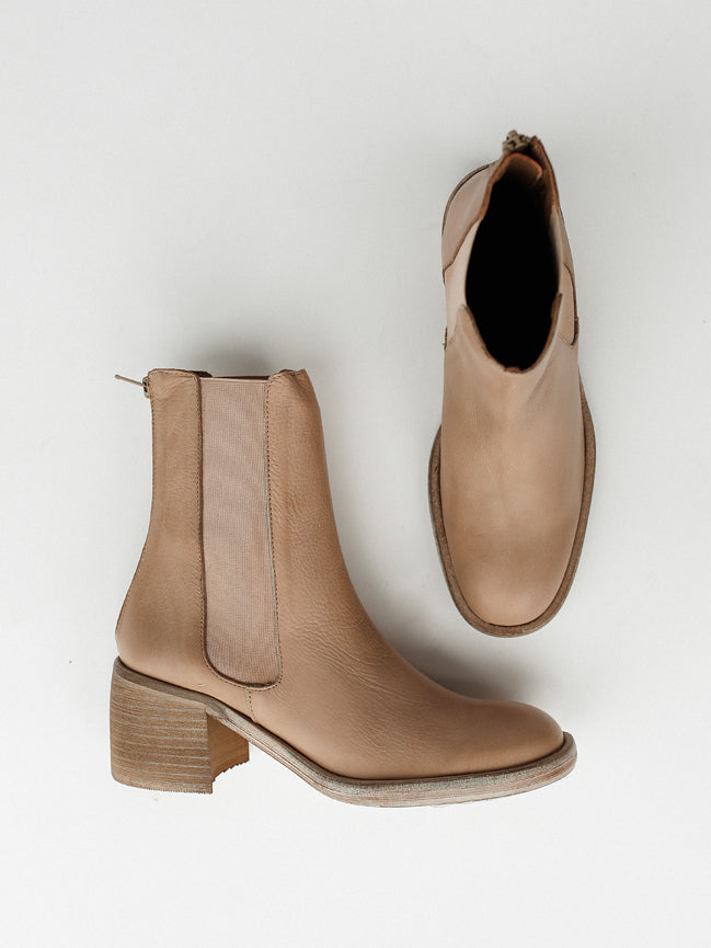 FREE PEOPLE Essential Chelsea Boots-Sale